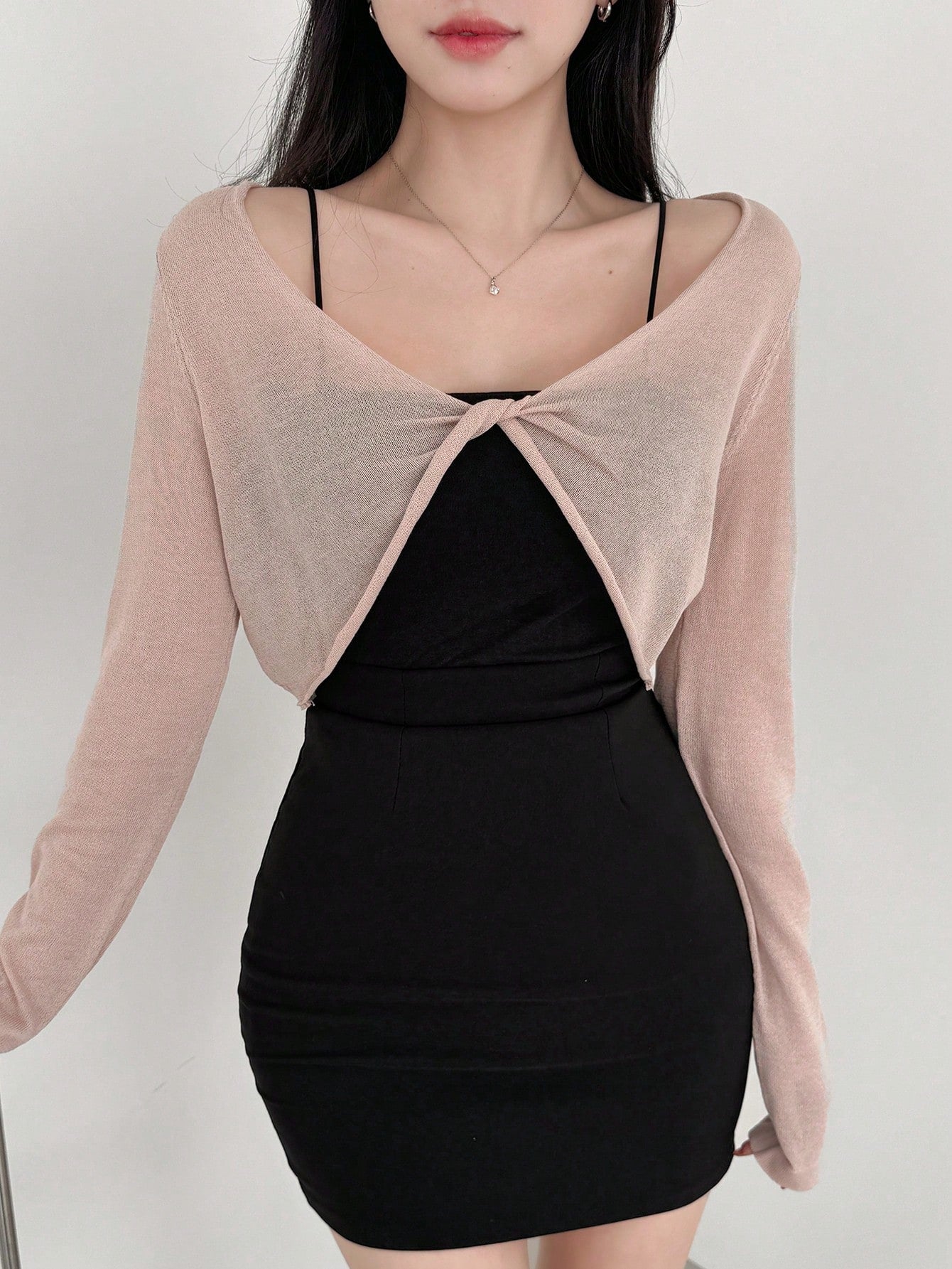 Solid Color Short Cropped Twist Knitted V-Neck Sweater For Women With Long Sleeves