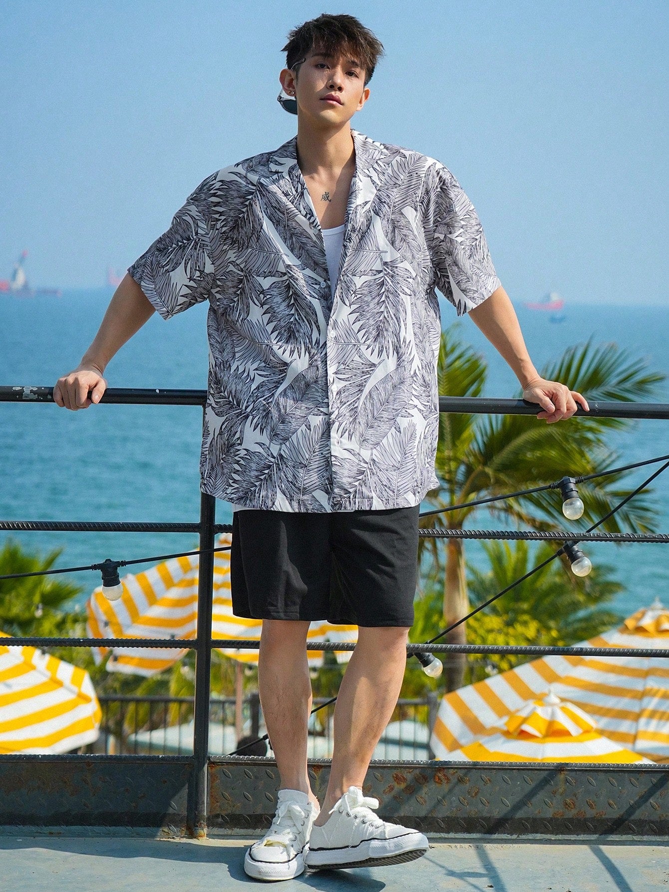 Men's Tropical Plant Printed Short Sleeve Summer Shirt